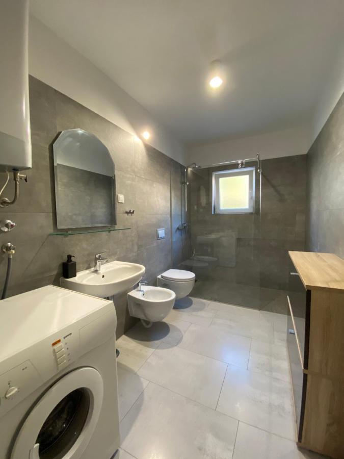 Apartmani Mateo Omis Exterior photo