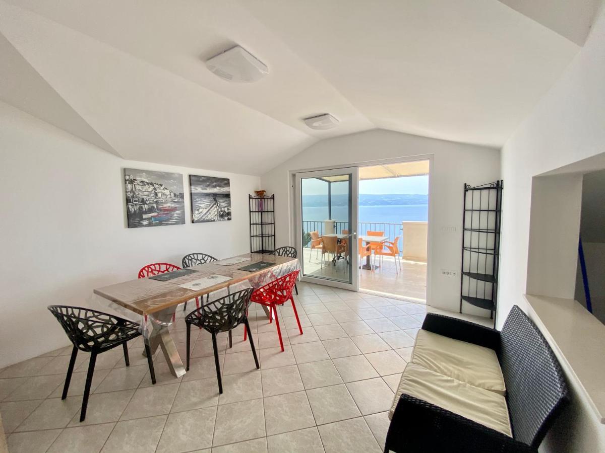 Apartmani Mateo Omis Exterior photo