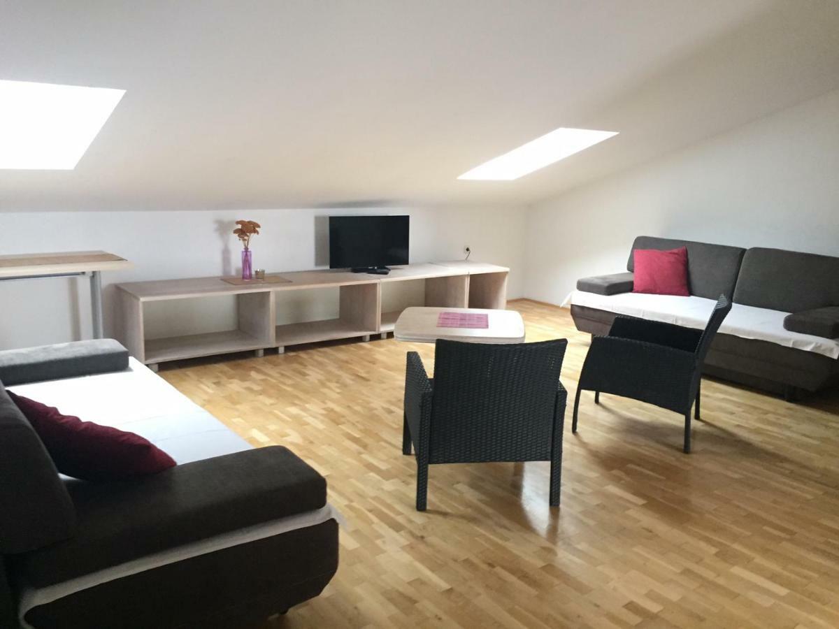 Apartmani Mateo Omis Exterior photo